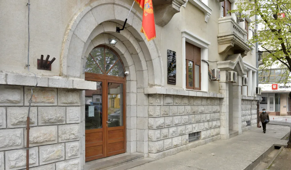 Privredni sud traži da Uniprom dostavi ugovore za 2022. godinu