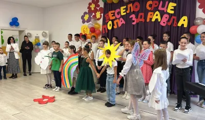 (VIDEO) Učenici O&Scaron; &bdquo;18. oktobar&ldquo; proslavili 61 godinu rada: Otvorili vesela srca