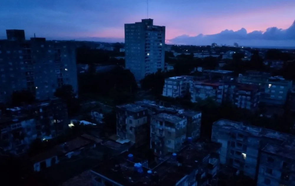 Cijela Kuba ostala bez struje: U mraku 10 miliona ljudi