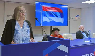 Lirski subјektivan, epski uvјerljiv