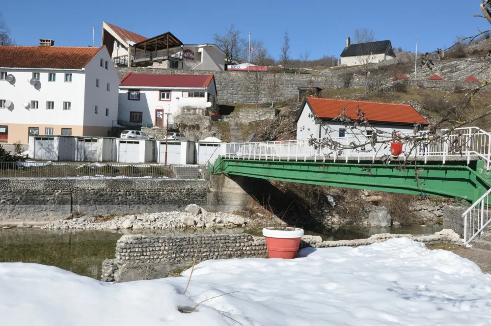 Nadležni ćute o političkoј sapunici u &Scaron;avniku