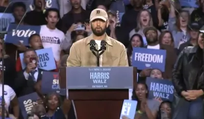 Eminem održao govor na skupu podr&scaron;ke Kamali Haris