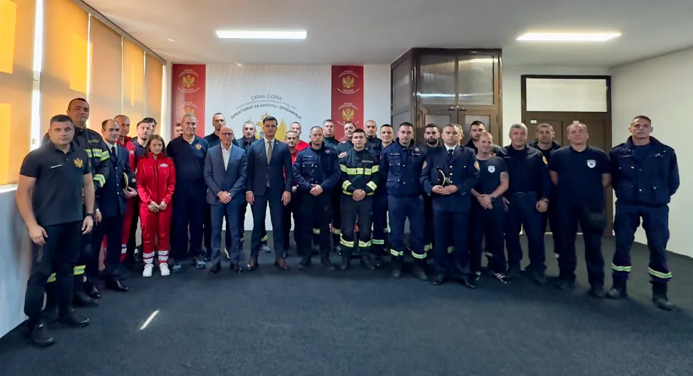 (FOTO) &Scaron;aranović: Spasioci reprezentativci Crne Gore u humanosti, nagrađeni sa po 500 eura