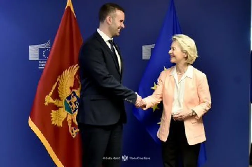 Fon der Lajen u subotu sa Spajićem i Milatovićem u Podgorici