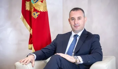 &Scaron;ćekić očekuje podr&scaron;ku parlamenta: Srpski da bude službeni jezik, Đeljo&scaron;aj da spusti loptu