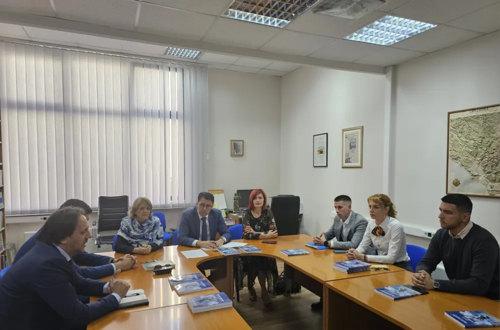 Predstavnici Udruženja pravnika Crne Gore sa pripravnicima iz tužila&scaron;tva