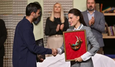 Уручење награде Вањи Јовићевић