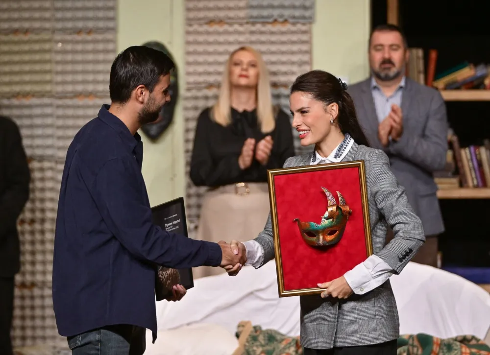 Уручење награде Вањи Јовићевић