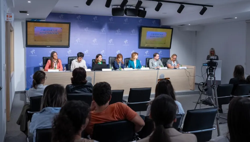 Sa&nbsp;panel diskusije "Povezana zajednica &ndash; osnaženi mladi" poručili: Interes prava djece i mladih da &scaron;tite svi akteri u dru&scaron;tvu