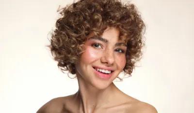 Rumenilo od sada nosimo i ispod očiju