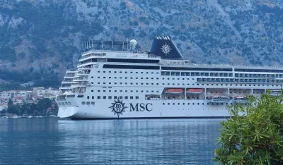 U Kotoru dva kruzera sa blizu 3.000 putnika