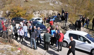 Mje&scaron;tani Bogetića traže ostavke nadležnih, prijete blokadom puta
