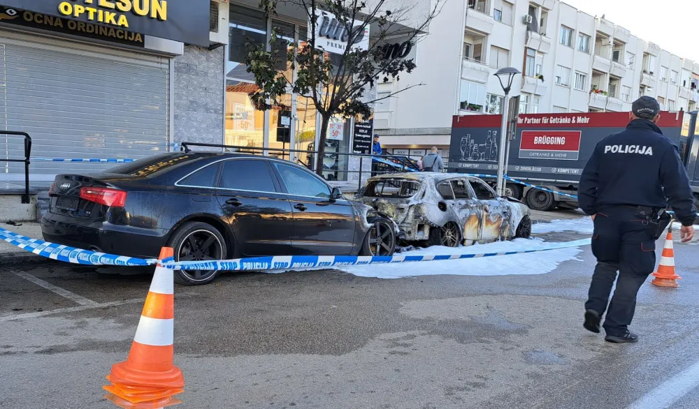 U Nik&scaron;iću izgoreli &ldquo;bmw&rdquo; i &ldquo;audi&rdquo;