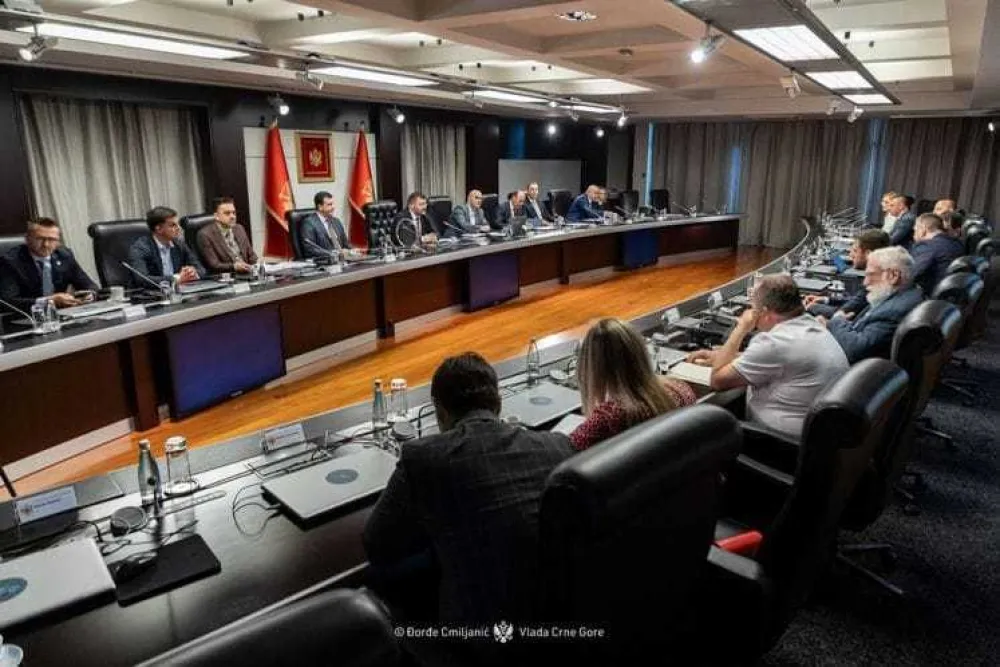 Sagovornici "Dana" ocijenili: Nesposobnim političarima usta puna borbe protiv korupciјe