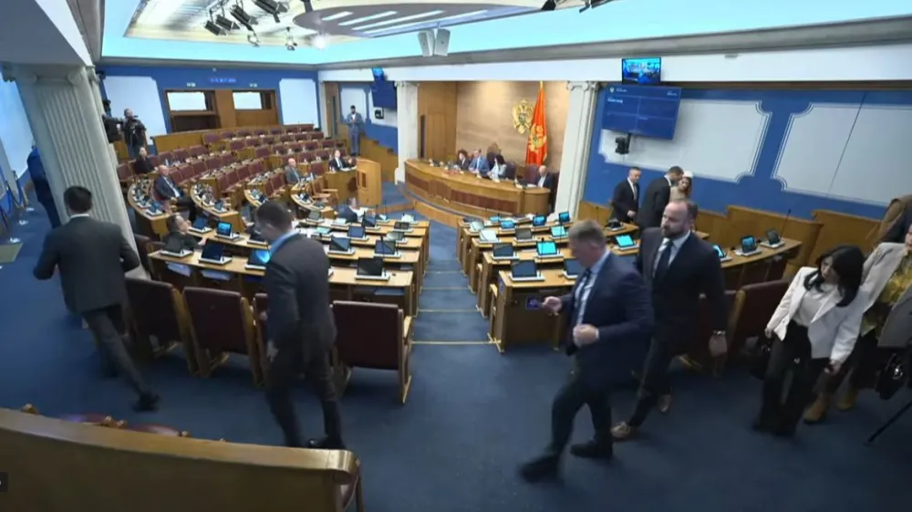 Poskanici DPS-a napustili sjednicu Skup&scaron;ptine