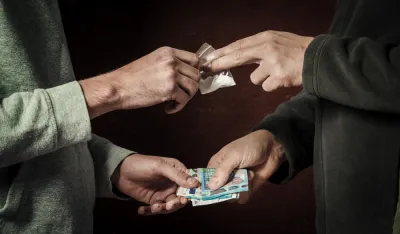 Dileri sa Balkana uhvaćeni na djelu: Prodavali drogu mu&scaron;teriji