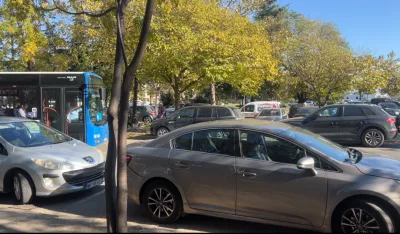 Parking u krivini smanjuje preglednost