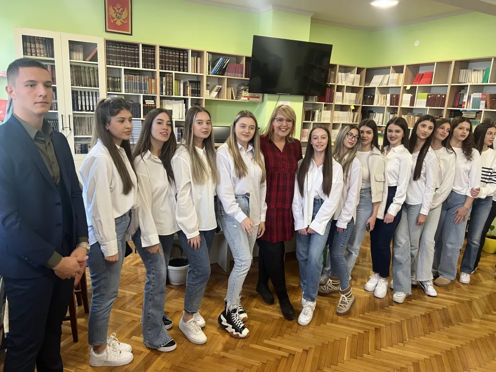 Učenici bjelopoljske SS&Scaron; odali počast velikanu Njego&scaron;u