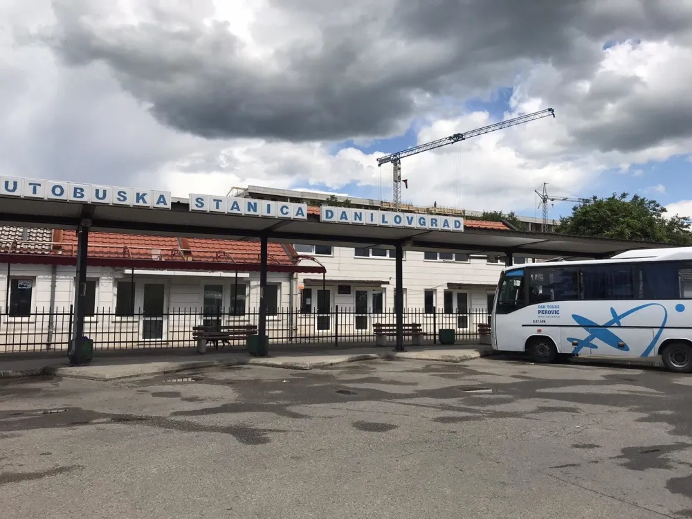 Op&scaron;tina Danilovgrad traži tri nova autobuska stajali&scaron;ta u Podgorici