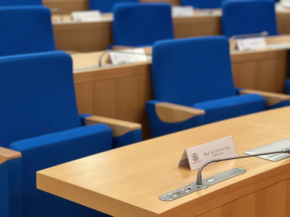 Novi odbornici iz uprave grada, ministri, poslanici