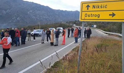 &Scaron;kuletić: Eto nas pred Op&scaron;tinu da tražimo svoja prava