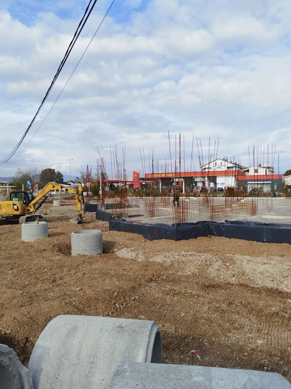 Radiće upojne bunare za pijacu u Zeti