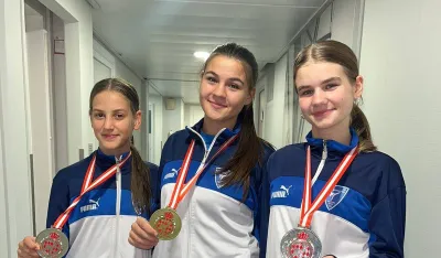 O&Scaron; "Vladika Danilo": Nevena, Andrea i Teodora donijele medalje iz Monaka