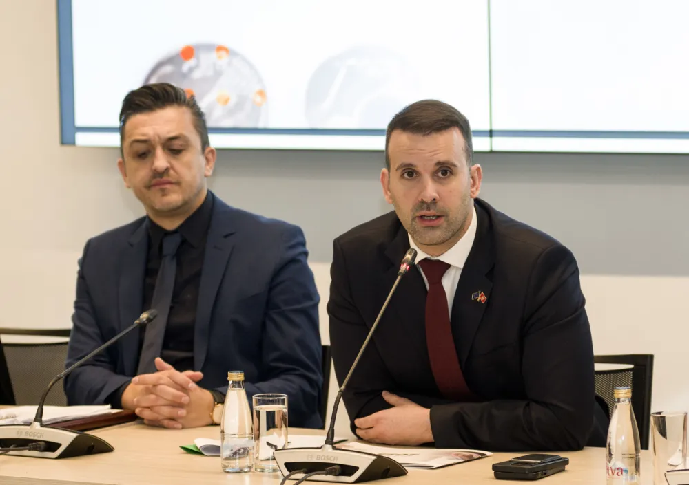 Vlada može da se zaduži do 2,8 milijardi za dug, rezervu i projekte