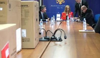 Misija OEBS-a u Crnoj Gori predala softver za praćenje istraga o napadima na novinare
