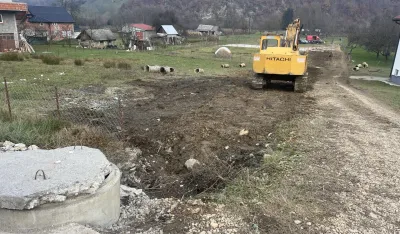 Mјe&scaron;tani o svom tro&scaron;ku uklonili mini-јezero sa imanja