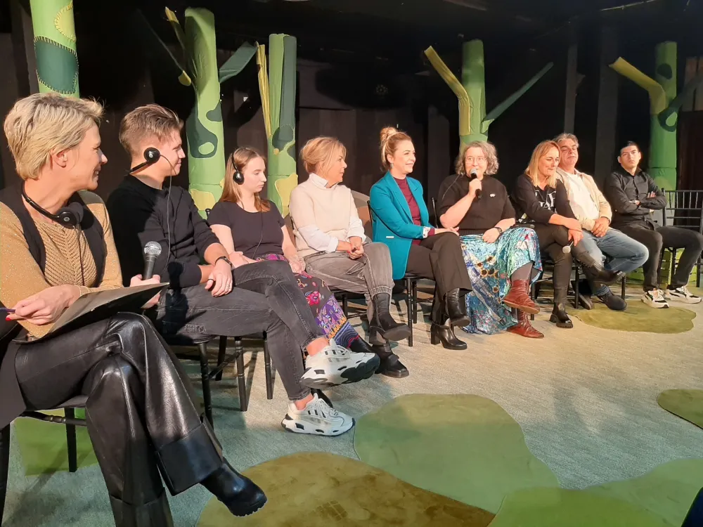 Multidimenzionalna slikovnica za dјecu i glumce