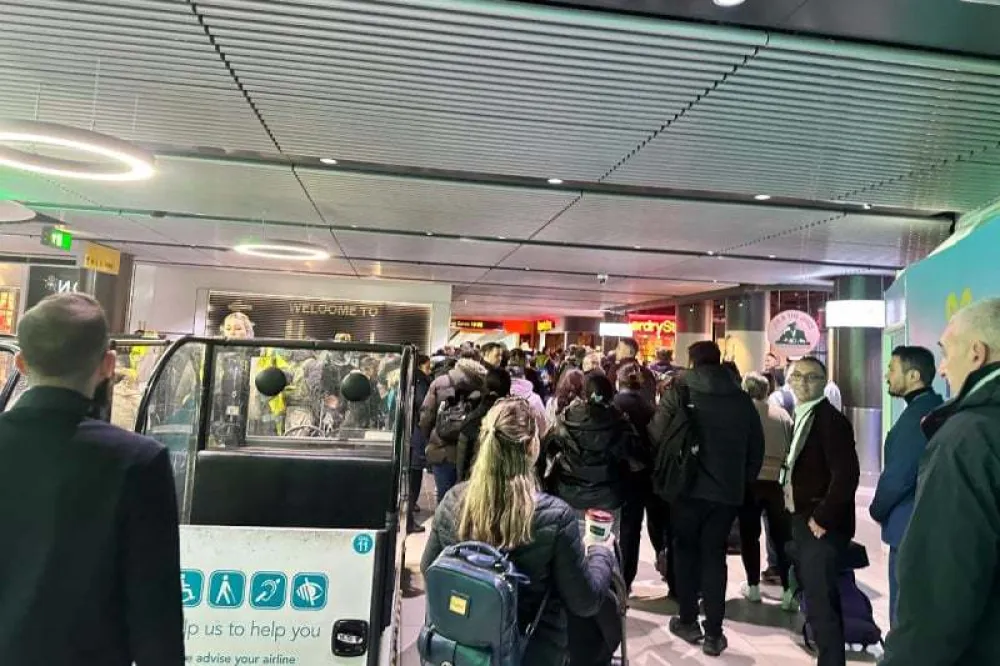 (VIDEO) Evakuisan terminal aerodroma u Londonu, iz policije kažu da je do&scaron;lo do sigurnosnog incidenta