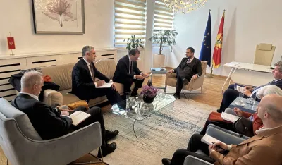 Sa sastanka glavnog pregovarača Predraga Zenovića i &scaron;efa Jedinice za Crnu Goru i Srbiju u Generalnoj direkciji za susjedsku politiku i politiku pro&scaron;irenja Evropske unije Jiržija Plesitija