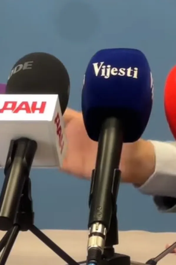 Većina novinara suočava se sa konstantnim pritiscima