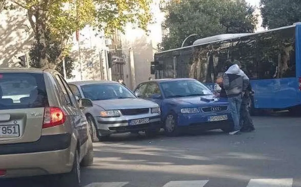 Jo&scaron; jedno službeno vozilo učestvovalo u udesu