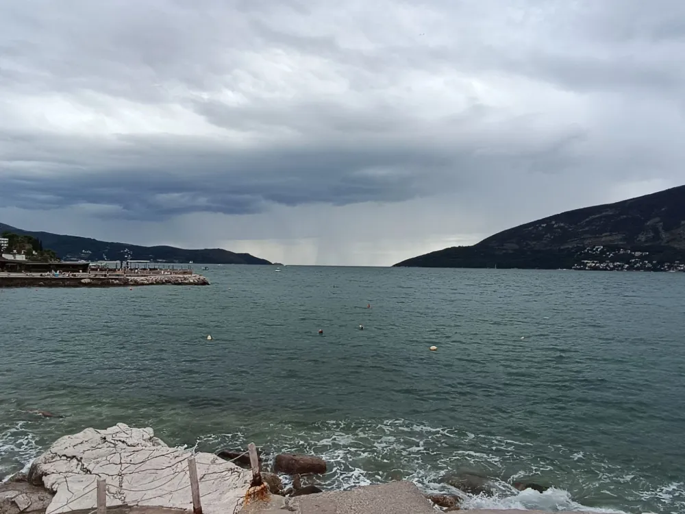 Sjutra promjenljivo, ponegdje ki&scaron;a