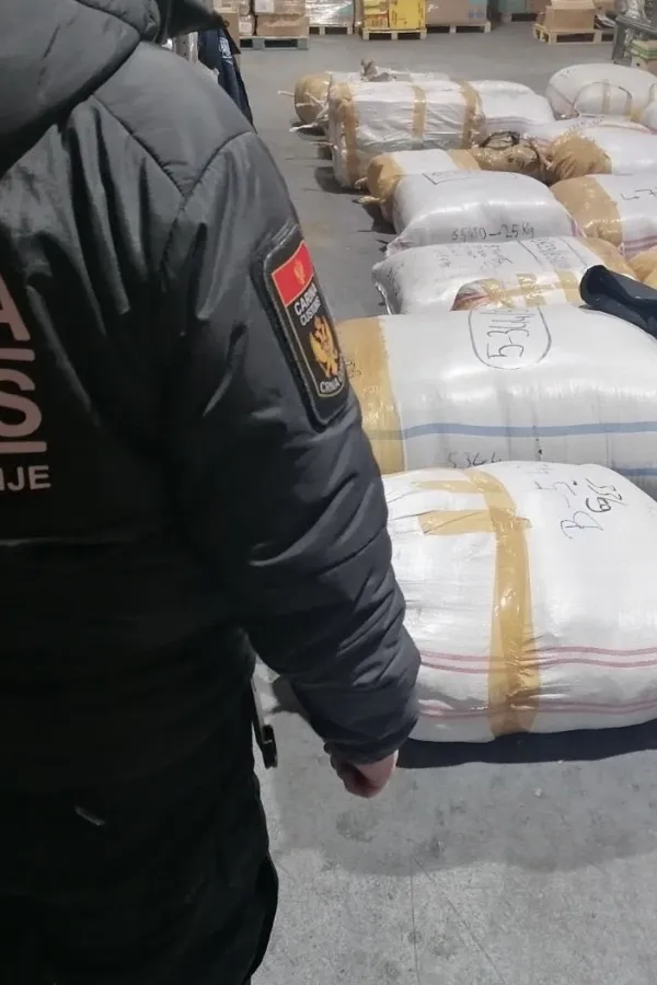 U Podgorici hap&scaron;enje zbog nelegalne trgovine,&nbsp;zaplijenjena roba u vrijednosti od 32.000 eura