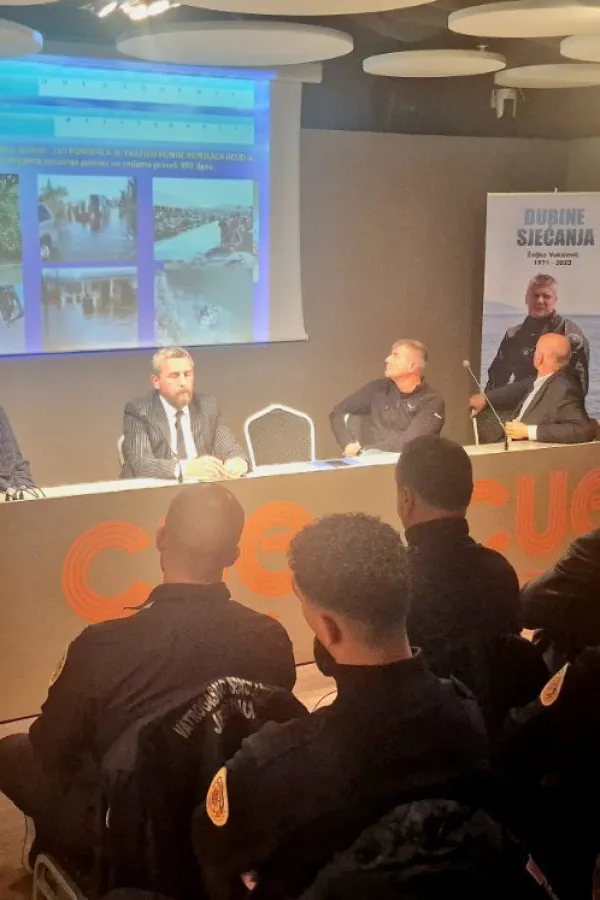 RCUD održao savjetovanje o ulozi ronilaca u javnoj bezbijednosti