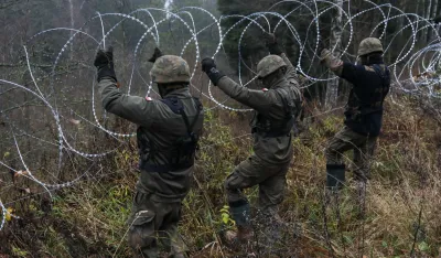 (FOTO) Tusk obi&scaron;ao radove na granici Poljske i Rusije: "Istočni &scaron;tit" je investicija u mir
