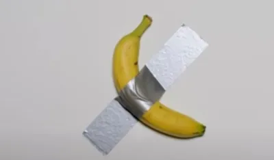 (VIDEO) Pojeo bananu koju je platio 6,2 miliona dolara