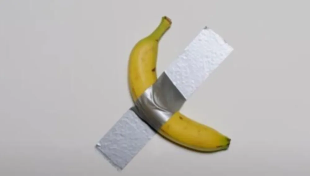 (VIDEO) Pojeo bananu koju je platio 6,2 miliona dolara