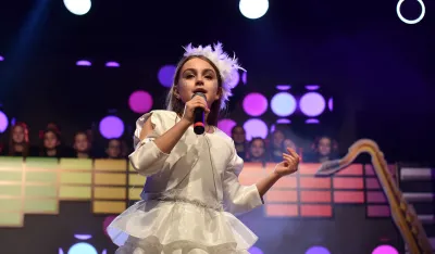 (FOTO) "NA&Scaron;A RADOST": Roko Kokotić probudio Podgoricu tempom i &scaron;aljivim tekstom