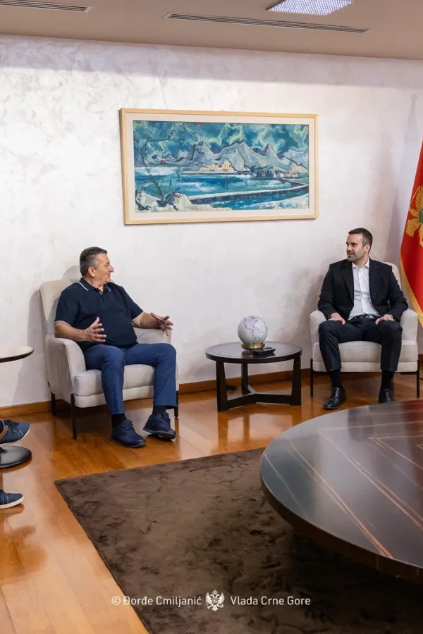 bivsi radnici kap-a na sastanku sa premijerom