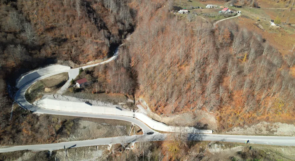 Saobraćajnica za zaselak Crni val
