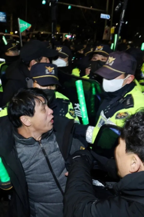 Opozicija u Južnoj Koreji najavila da će tražiti opoziv predsjednika Jun Suk Jeola