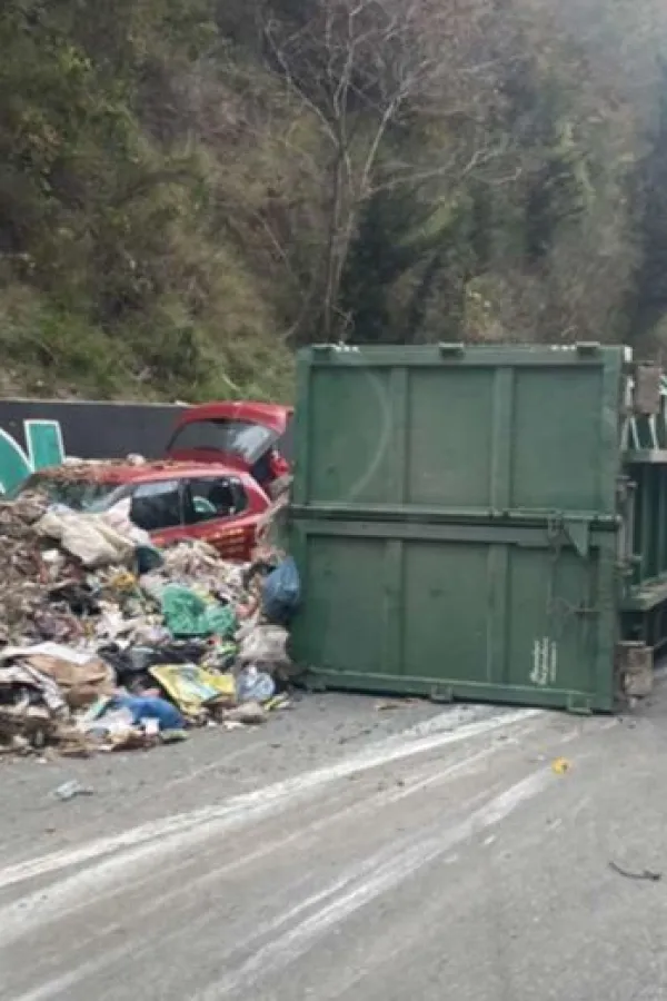 U Buljarici se prevrnuo kamion, povrijeđena jedna osoba