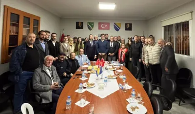 Ministar Azemović u Izmiru uručio iseljeničke knjižice pripadnicima dijaspore