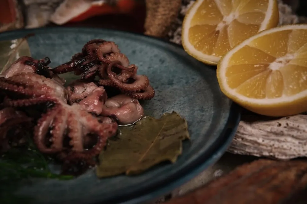 Salata od smrznute hobotnice