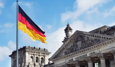 Njemačka ekstremno desničarska partija AfD za kancelarku kandidovala Alis Vejdel