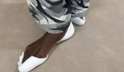 Balenciaga predstavila novi model obuće: Stopalo je "polugolo", da li biste ovo obuli?